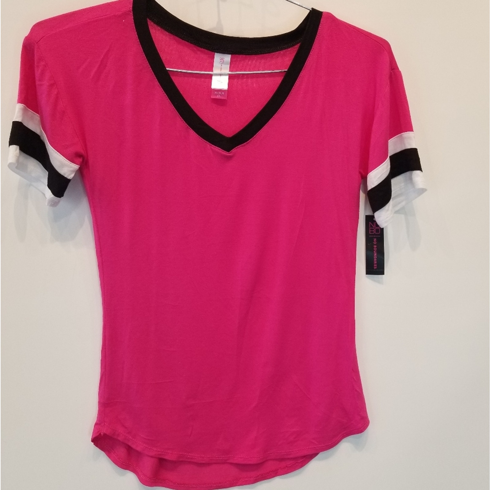 Nobo No Boundaries Varsity Pink V Neck T-Shirt Short Sleeve Comfortable Size Xs